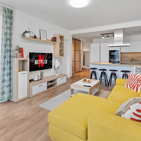 Ah Familly Free Parking Apartmán *